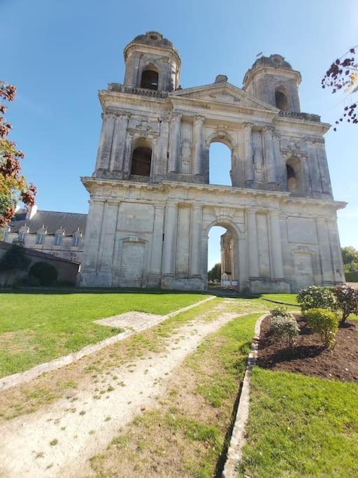 Charmante Charentaise Saint-Jean-dʼAngély Bagian luar foto