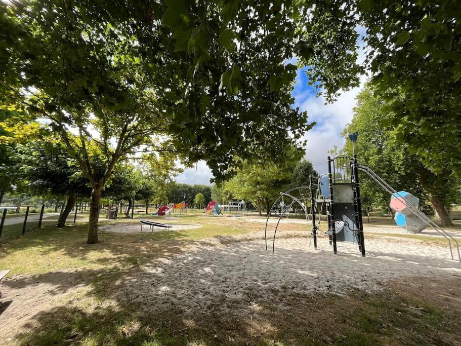Charmante Charentaise Saint-Jean-dʼAngély Bagian luar foto